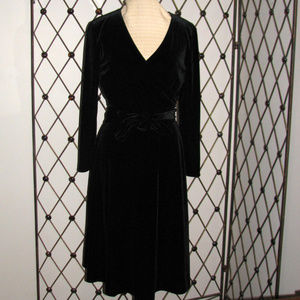 TALBOTS black velvet faux wrap long sleeve midi 8